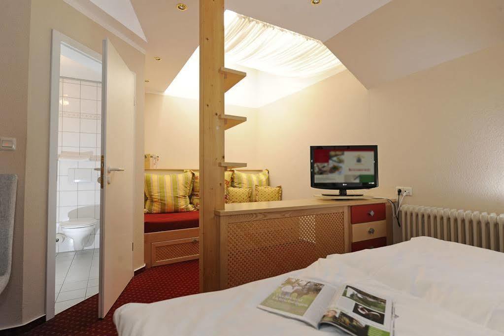 Landidyll Hotel Haus Hochstein 埃斯洛黑 外观 照片